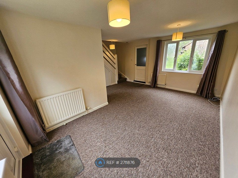 Property photo 3 of 20 Living Room