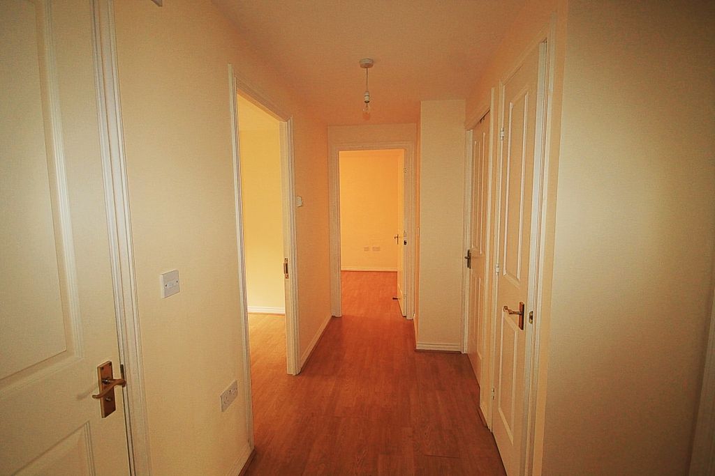 Property photo 3 of 8 Ground Floor
