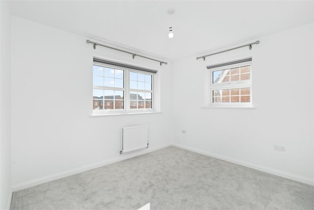 Property photo 3 of 14 Untitled-8007.Jpg