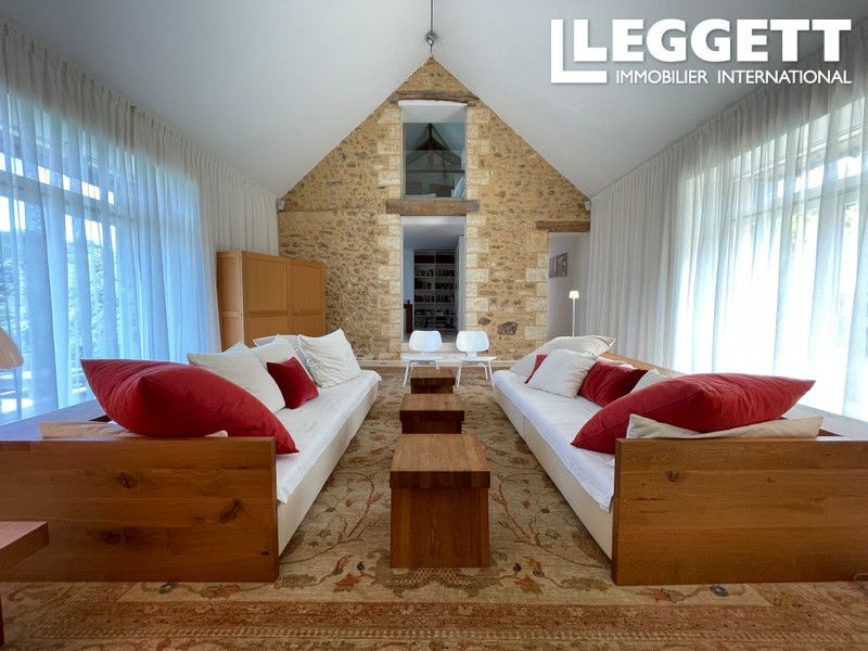 Property photo 2 of 10