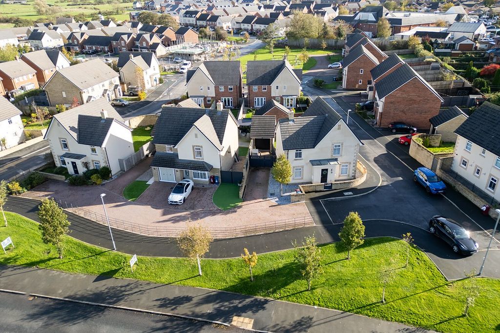 Property photo 1 of 24 4598412