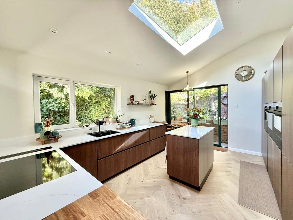 Property photo 3 of 19 Picture No. 36