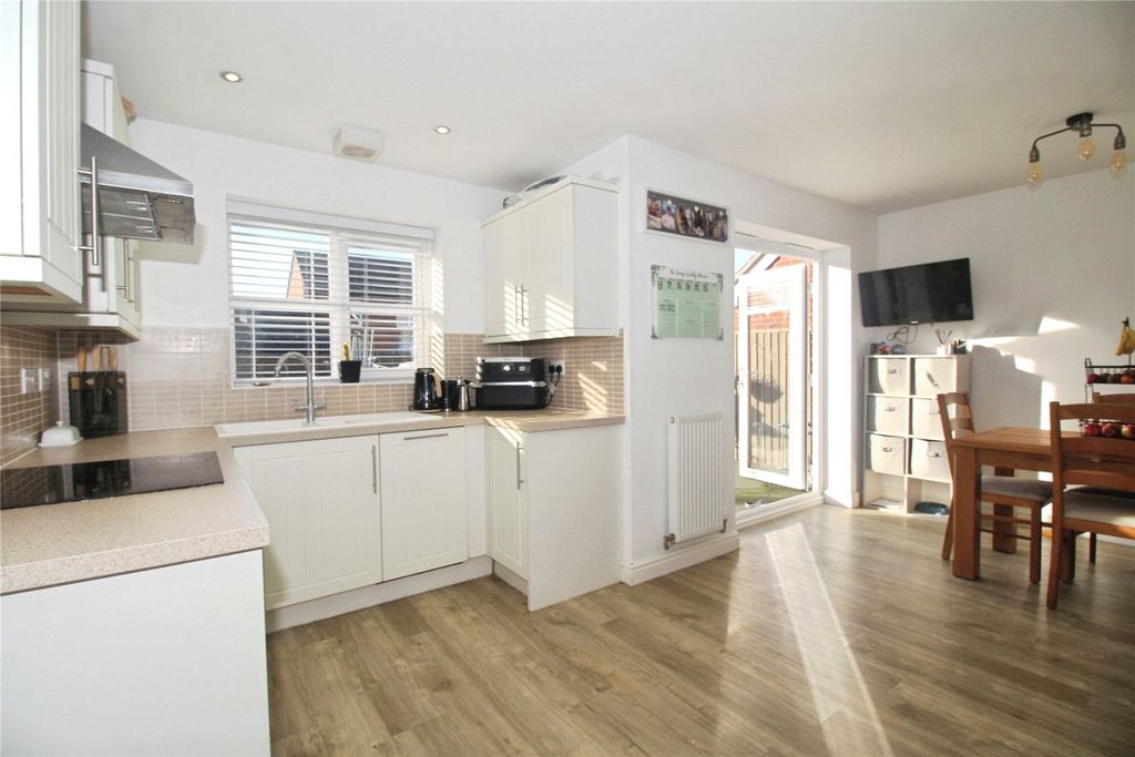 Property photo 3 of 15 Kitchen/Diner