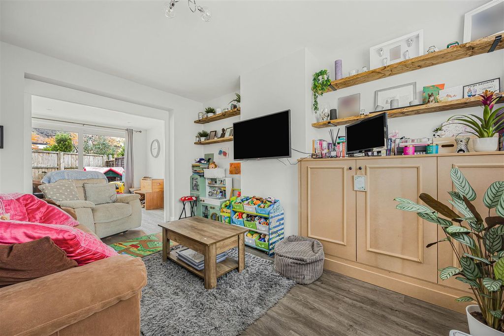 Property photo 2 of 12