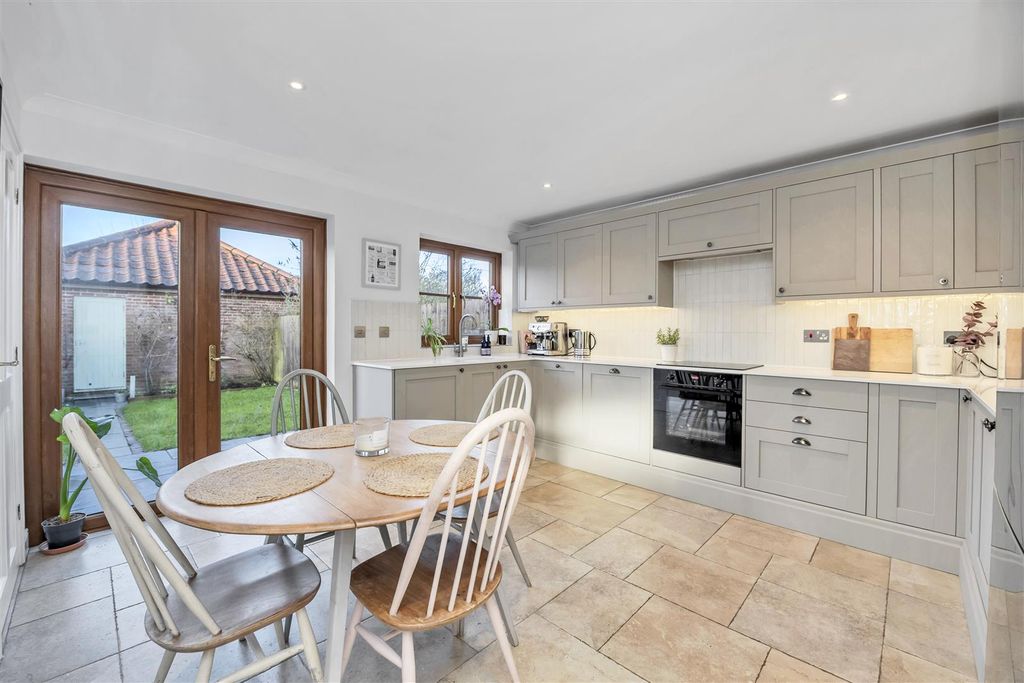 Property photo 2 of 19 Dcp_8603.Jpg