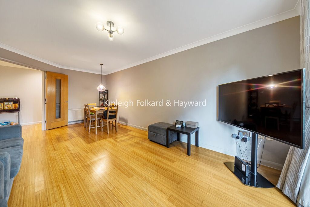 Property photo 2 of 14 Picture No. 03
