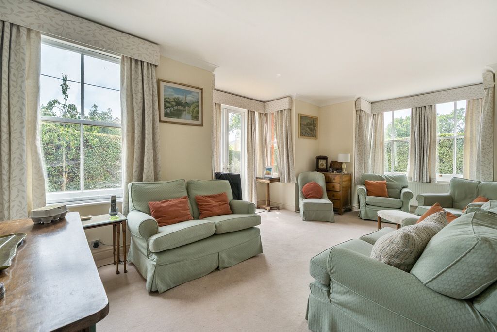 Property photo 2 of 26 1495935-12-6A60B2...