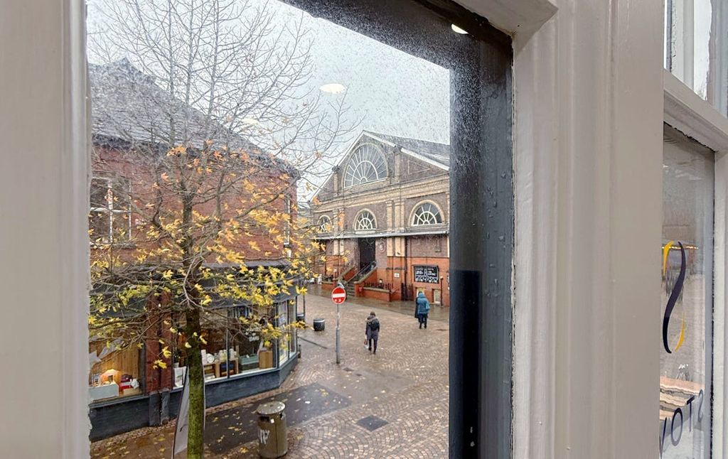 Property photo 3 of 8 Office-To-Rent_Altrincham_0000S_0001_Layer-261.Png