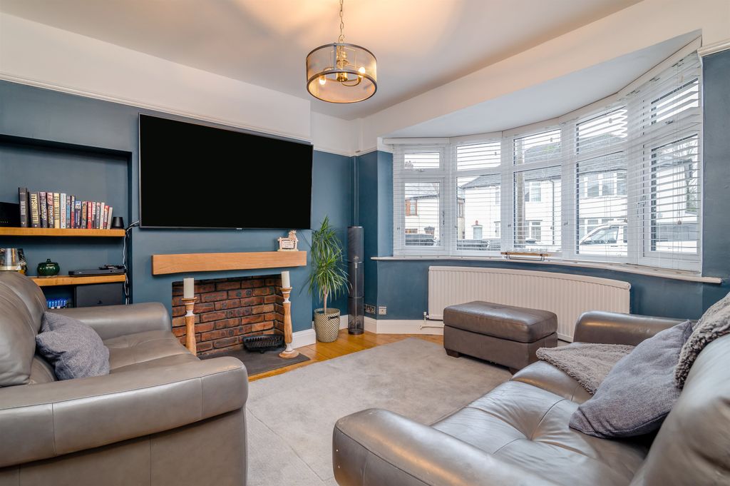 Property photo 3 of 22