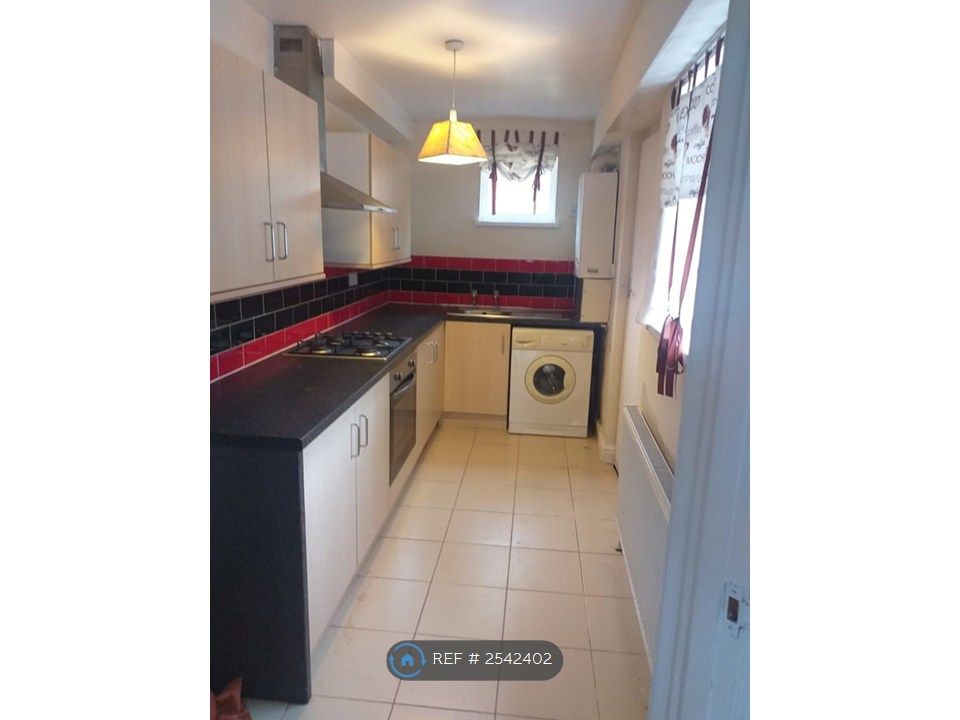 Property photo 3 of 12