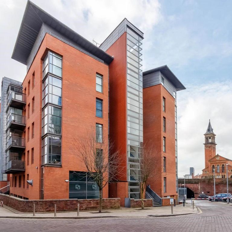 Property photo 2 of 8