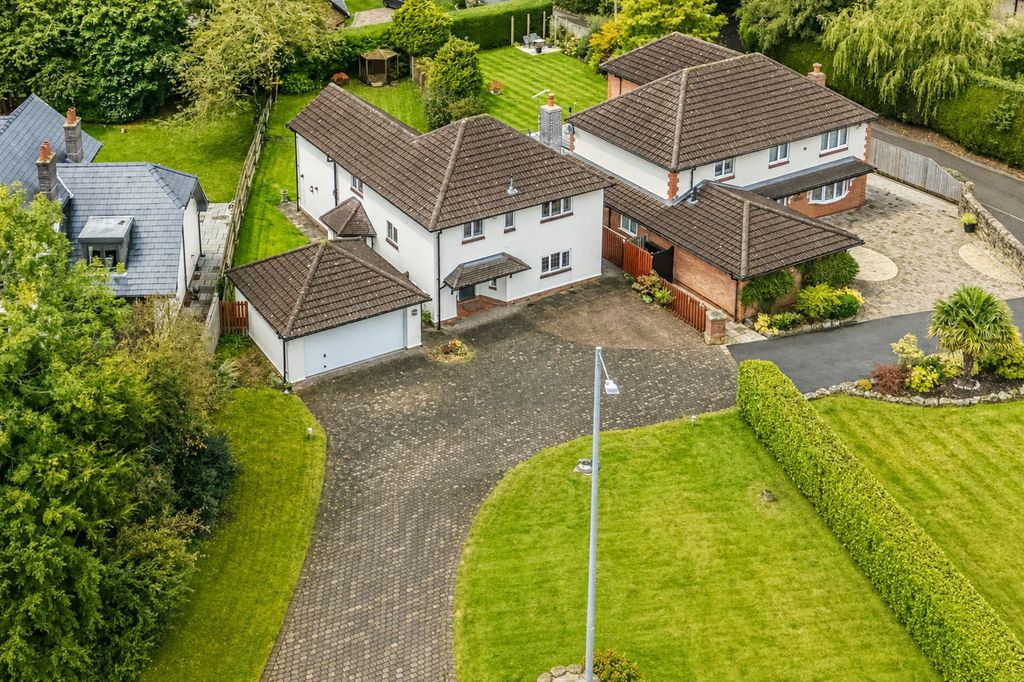 Property photo 1 of 42