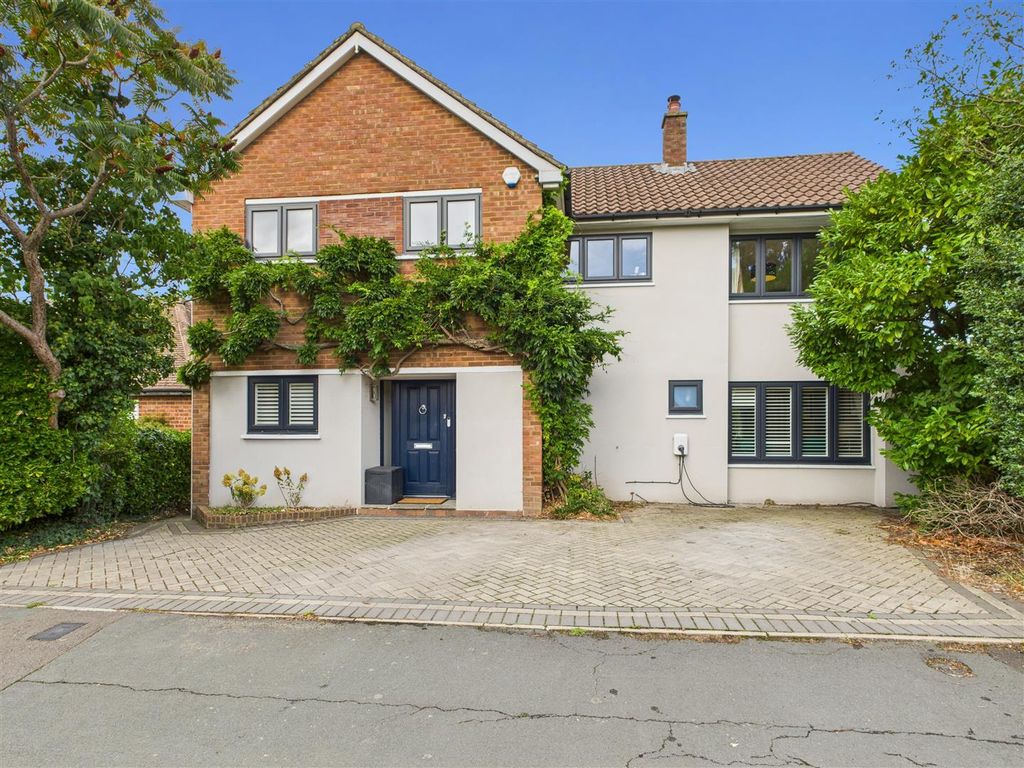 Property photo 1 of 25