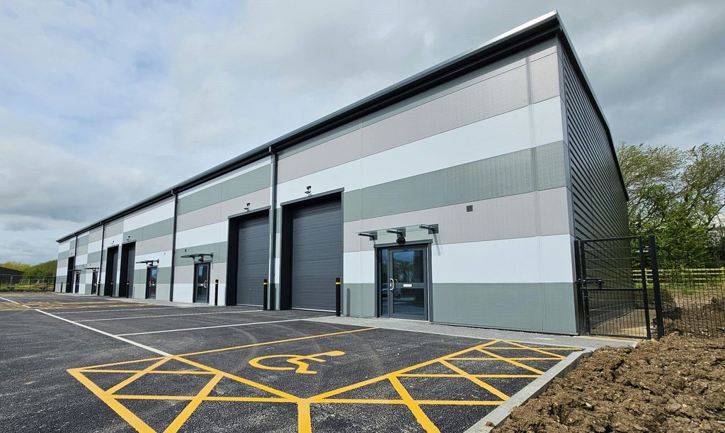 Property photo 1 of 5