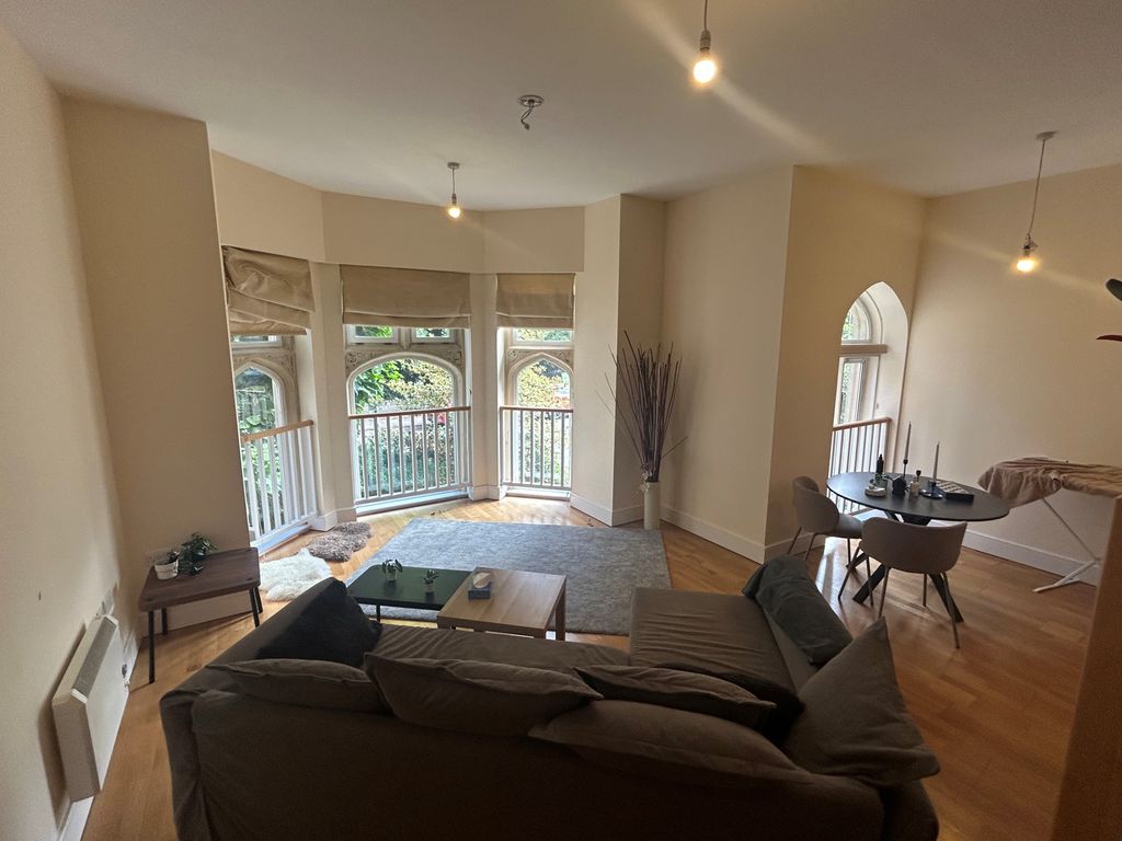 Property photo 2 of 8