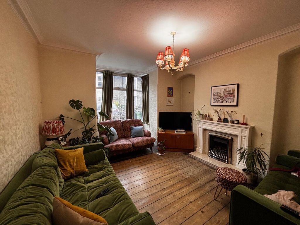 Property photo 2 of 15 Living Room