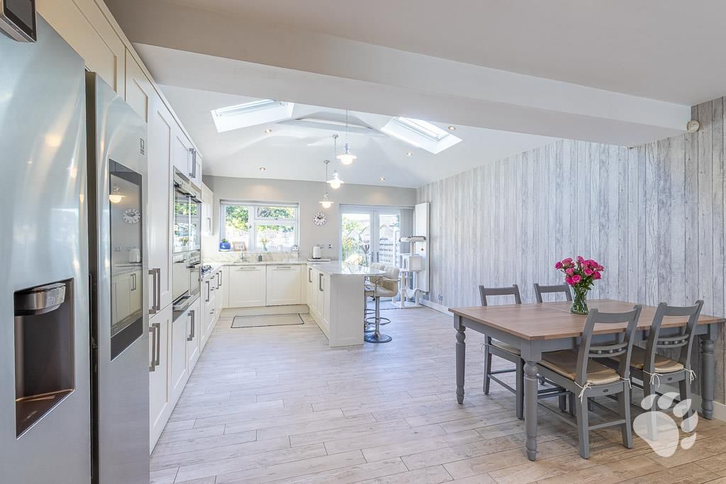 Property photo 2 of 28 Kitchen/Lounge/Diner