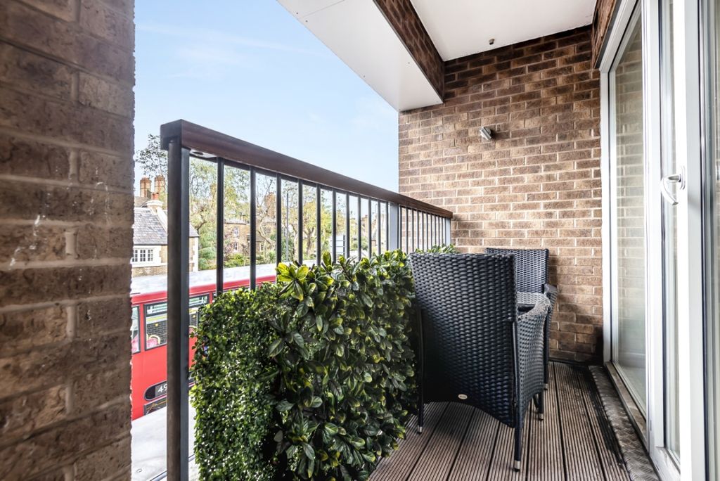 Property photo 3 of 8 666985 (6)