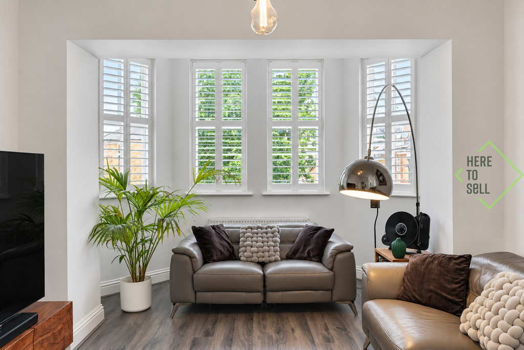 Property photo 2 of 18 Buchanan Close N21 - Living Room6