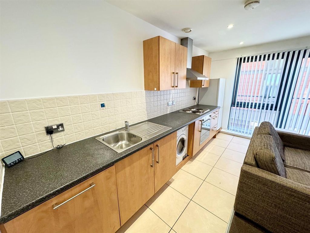 Property photo 3 of 8