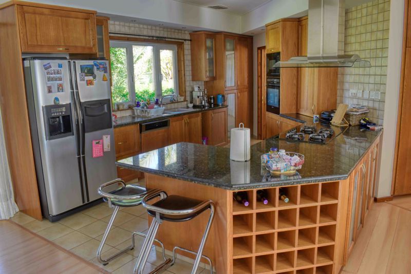 Property photo 3 of 24 Kitchen