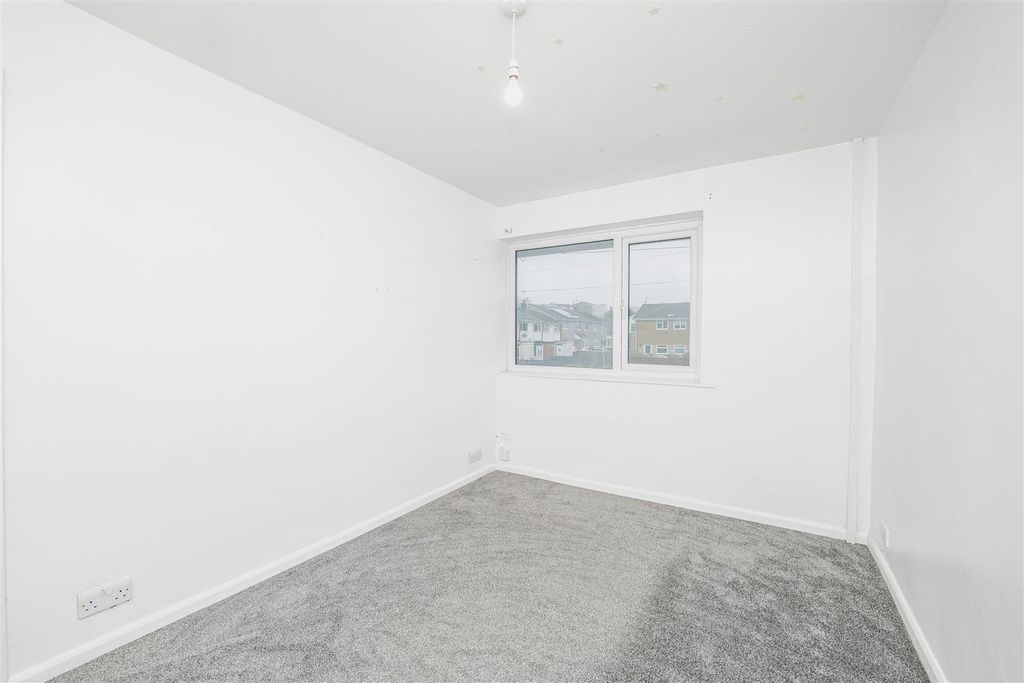 Property photo 3 of 20 P1409371.Jpg