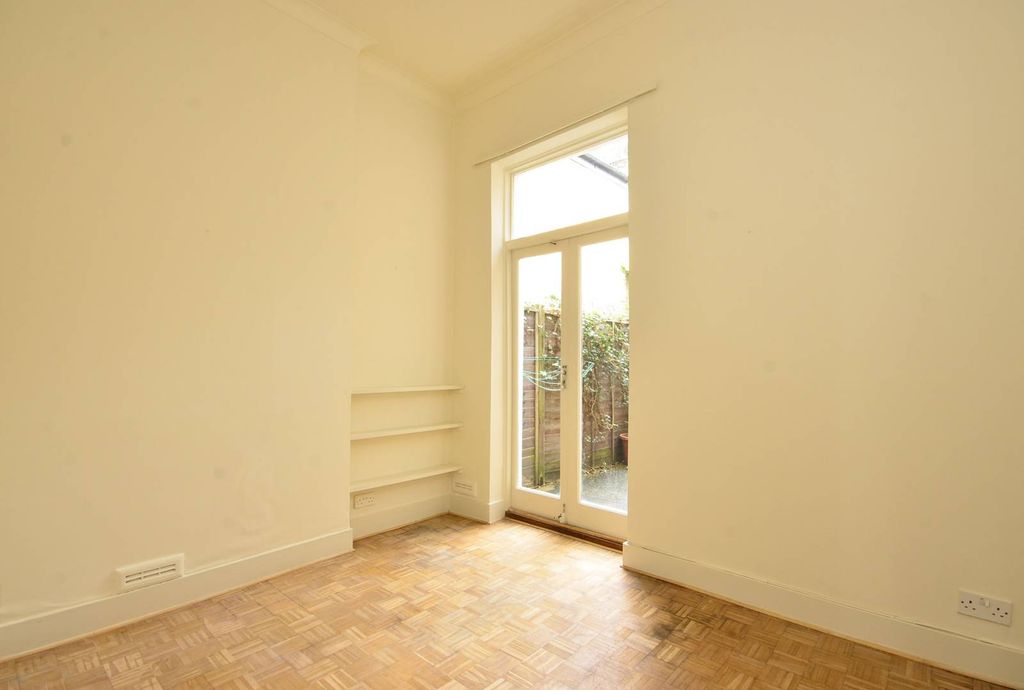 Property photo 3 of 4