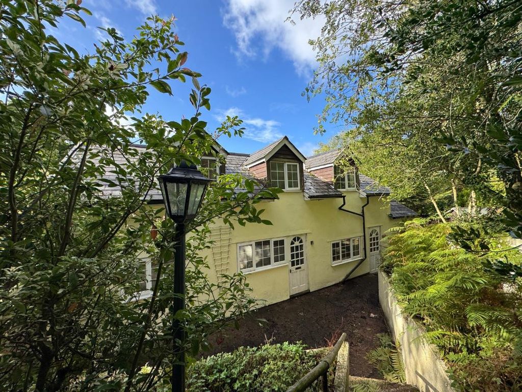 Property photo 2 of 22