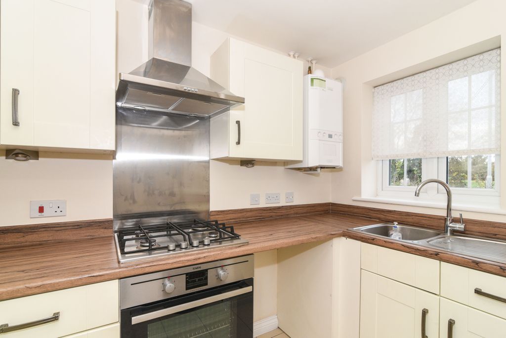 Property photo 2 of 8