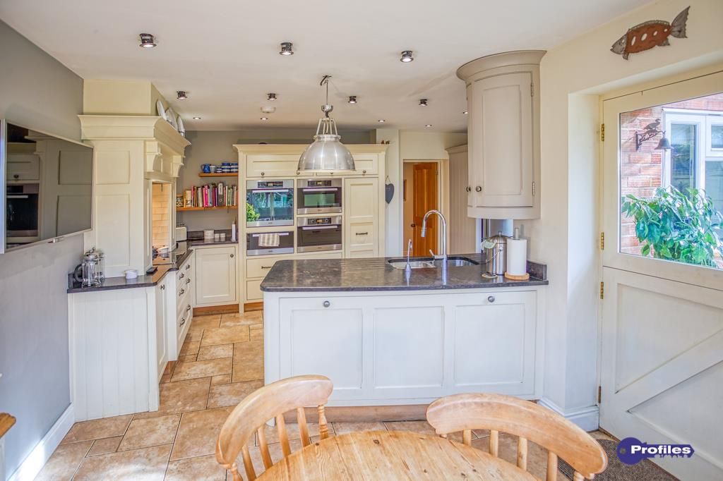 Property photo 2 of 70 341 Rugby Road (8).Jpg