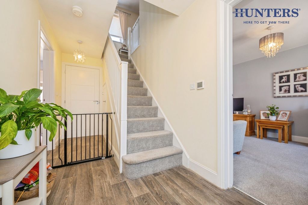Property photo 3 of 27 Pbox-Img.Jpg