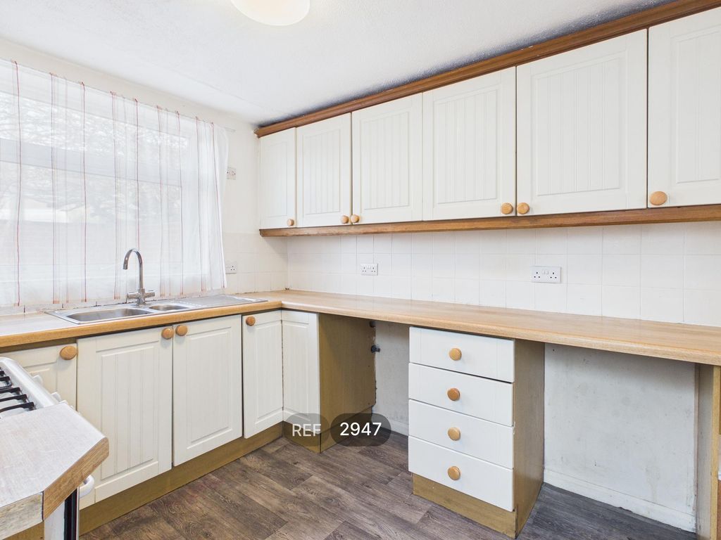 Property photo 3 of 25 Kitchen / Diner