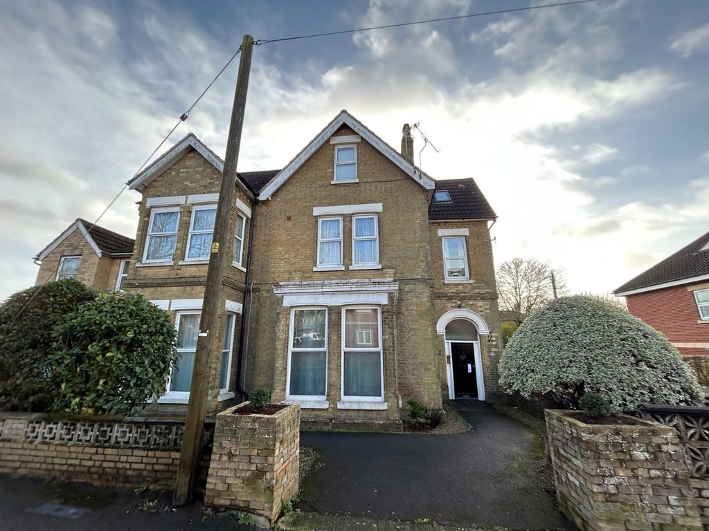 Property photo 1 of 6 Picture No. 08