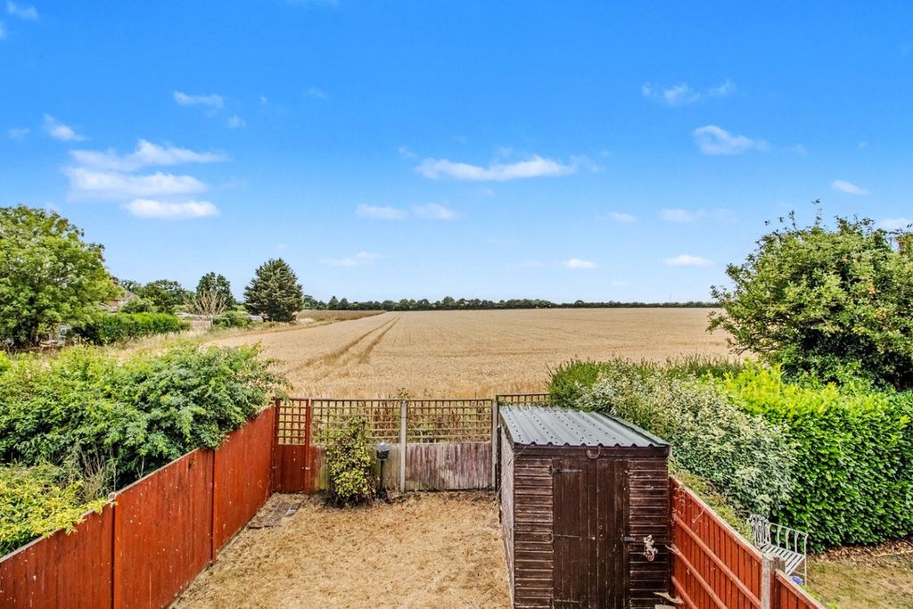 Property photo 2 of 17 4614231