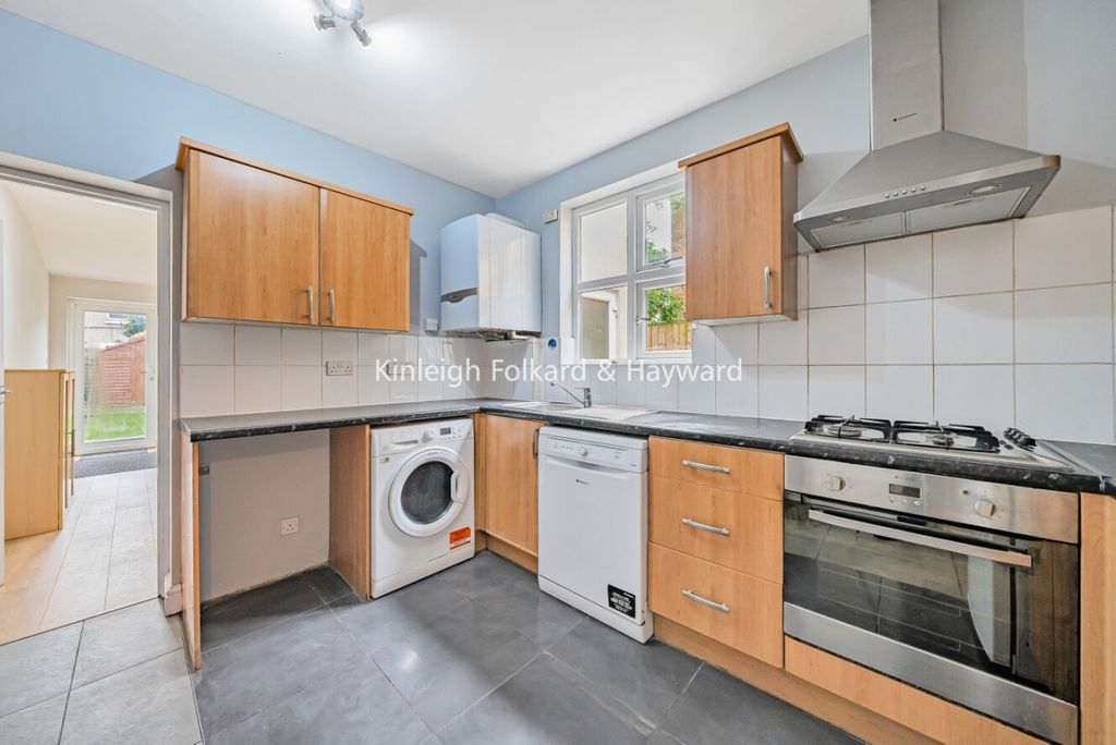 Property photo 2 of 16 2A8A7325-F066-4138-B