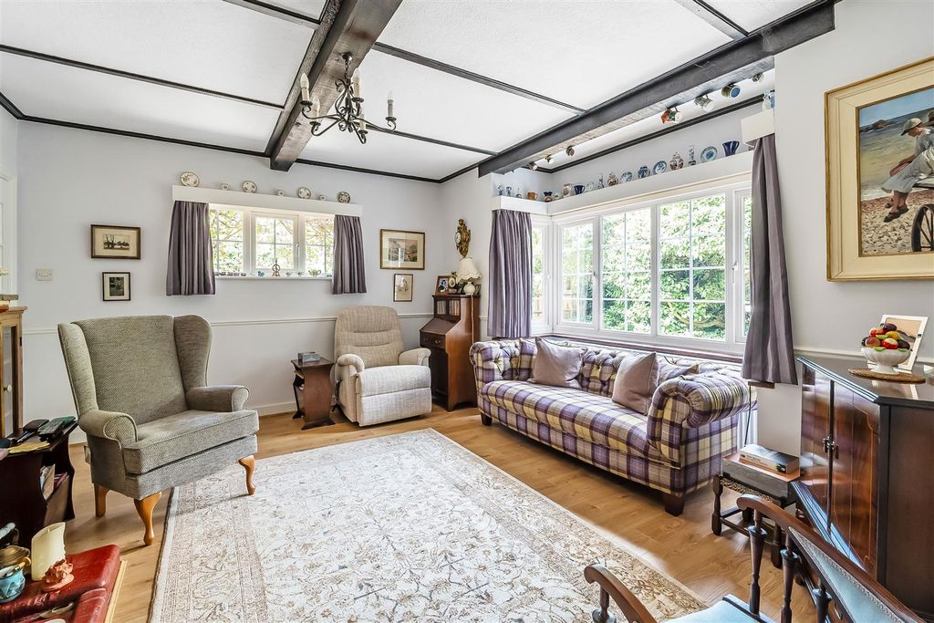 Property photo 3 of 24 49-Ottways-Lane-6.Jpg