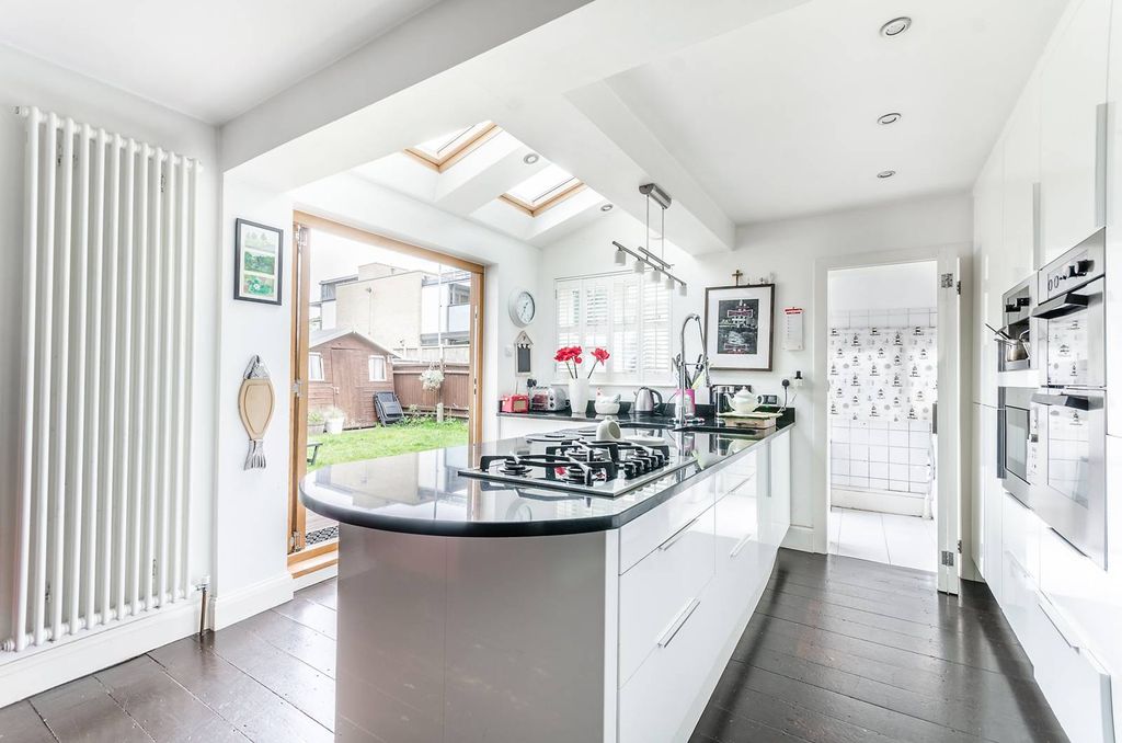 Property photo 1 of 13