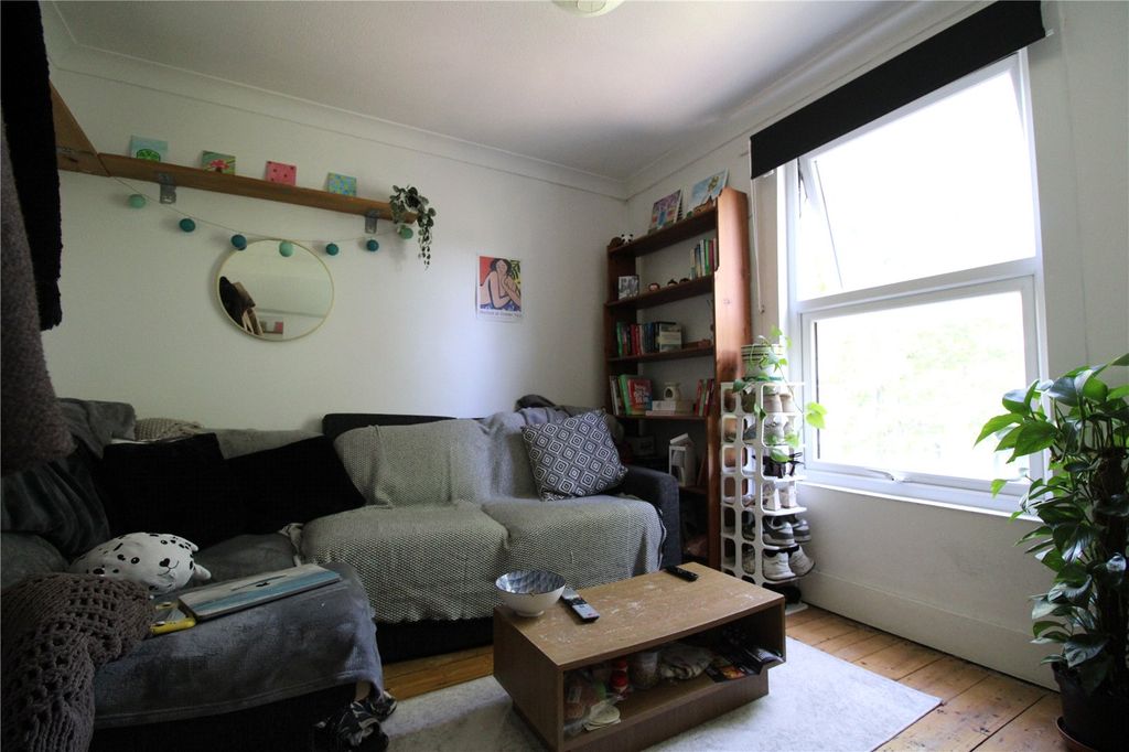 Property photo 3 of 8 Picture No. 08