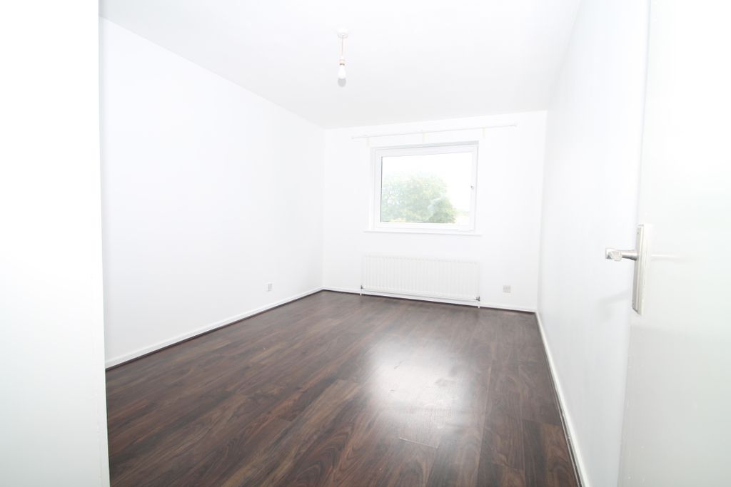 Property photo 3 of 4 Bedroom