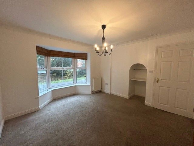 Property photo 3 of 15 Dining Room