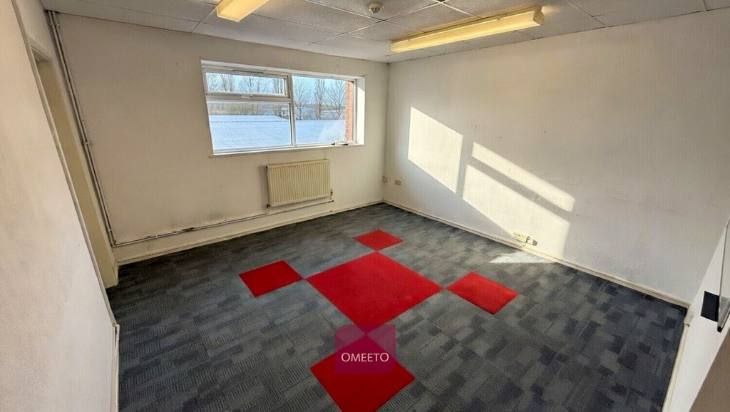 Property photo 2 of 7 Office To Let