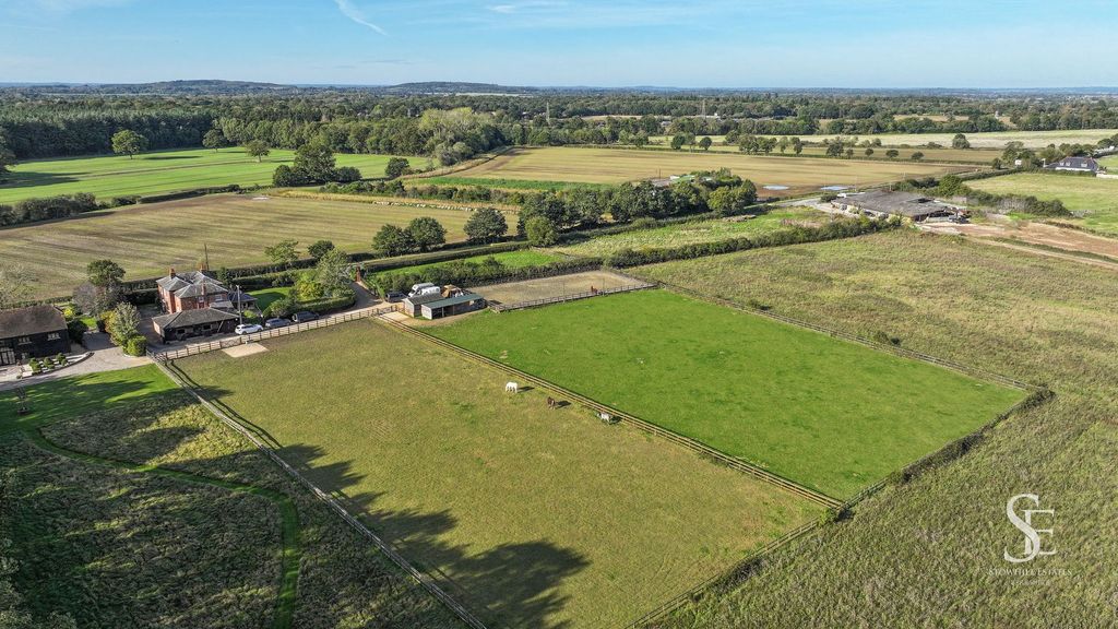 Additional image 26 of 5 bed detached house for saleBuck Farm House, Howe Lane, Binfield RG42
