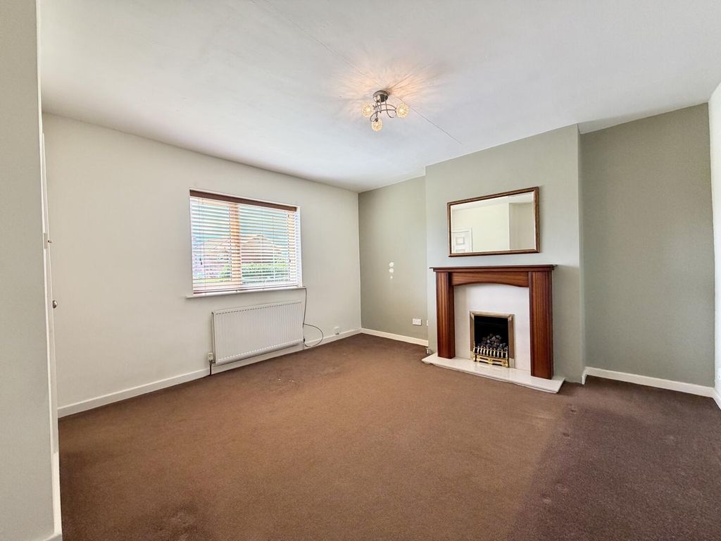 Property photo 2 of 17 Lounge