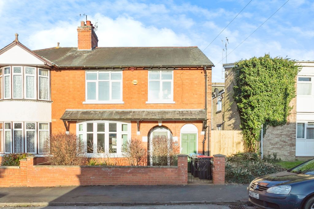 Property photo 1 of 16 Photography
