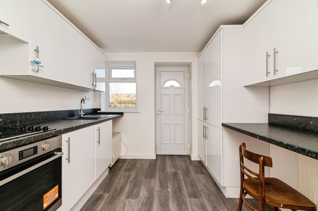 Property photo 3 of 13 Pbox-Img.Jpg