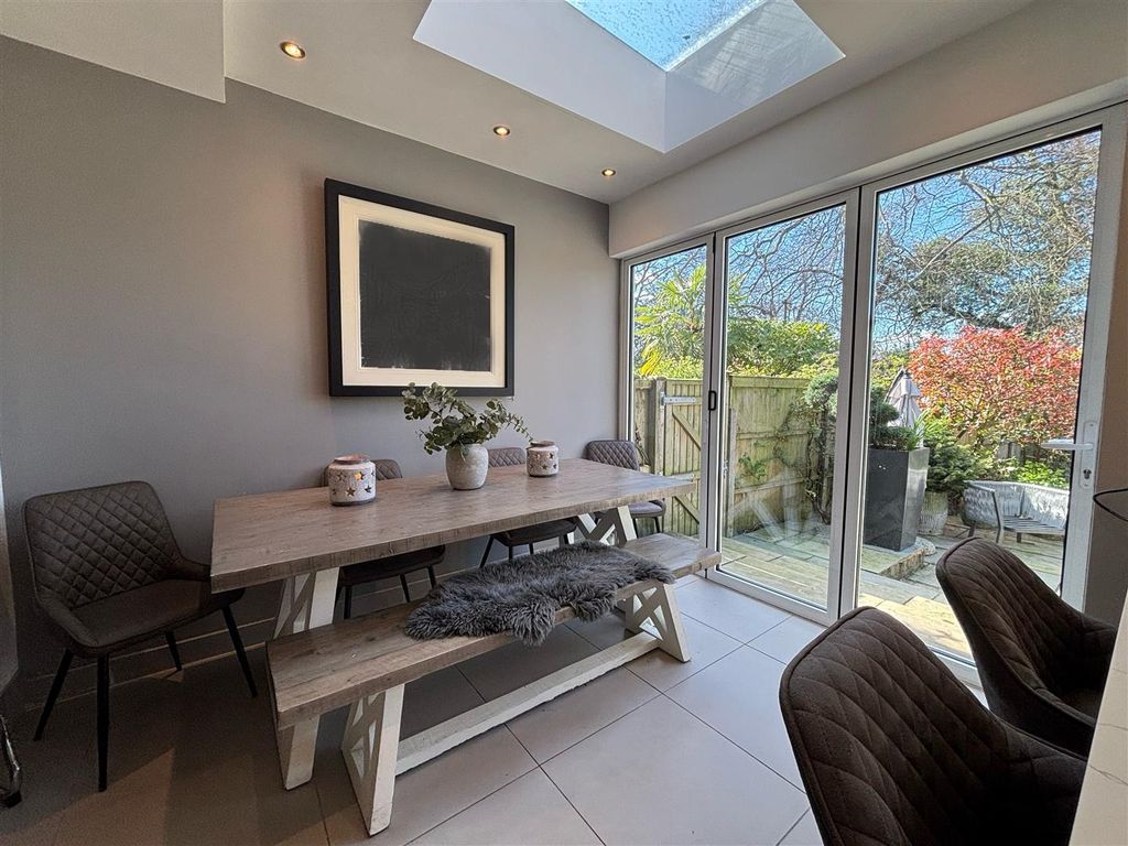 Property photo 3 of 30