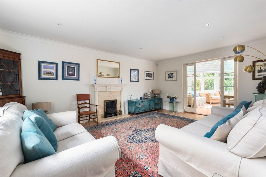 Property photo 3 of 16 Picture No. 15