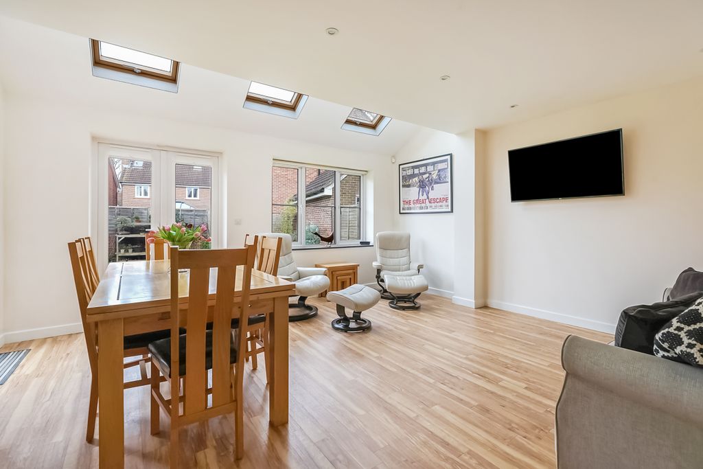 Property photo 2 of 12 Picture No. 03