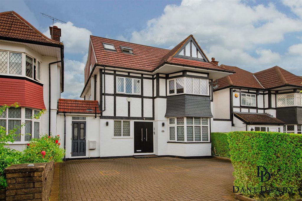 Property photo 1 of 22