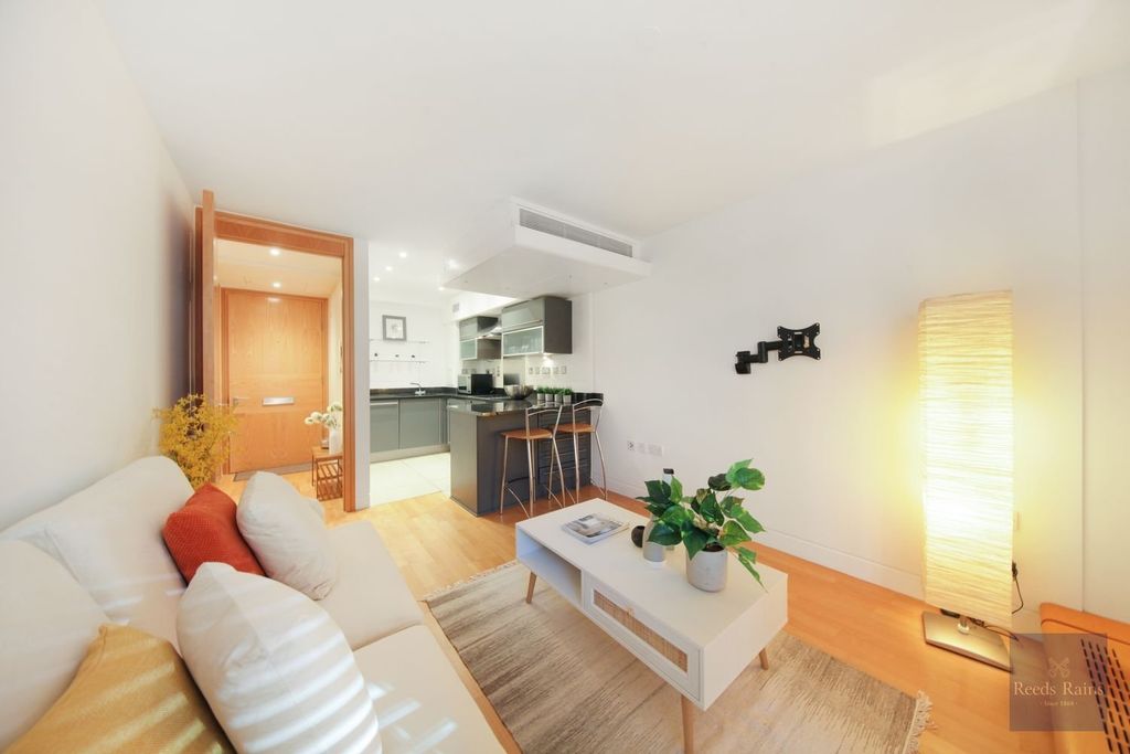 Property photo 2 of 16 Picture No. 03